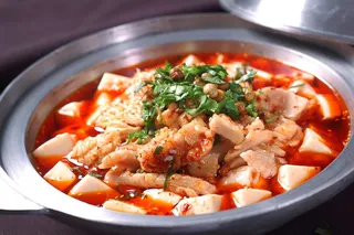 煲类火锅川菜特色菜兔豆花煲