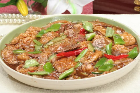 黄焖牛肉烧面筋