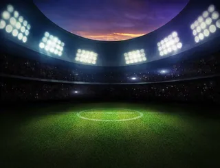 绿油油的足球场场地高清图片