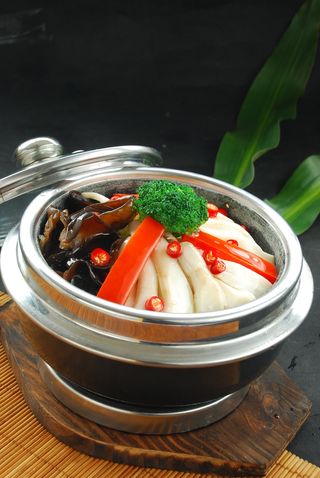 石锅煲类火锅川菜特色菜石锅八珍菌