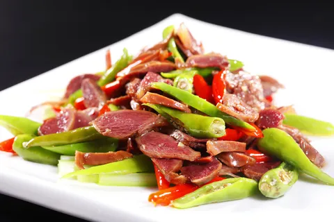 尖椒爆鹅肝 (1)