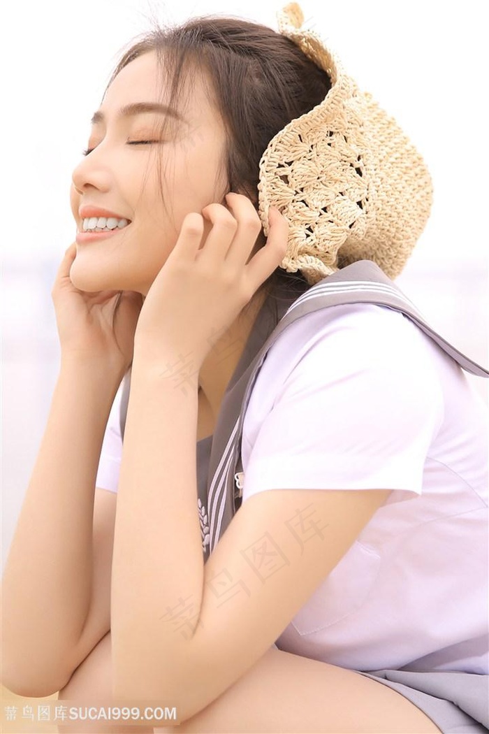 戴着帽子的高清美女图片