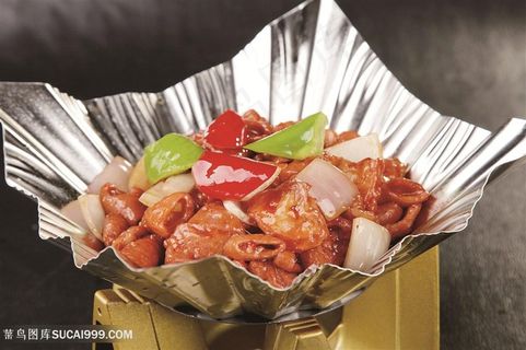 中华美食干锅肥肠摄影图