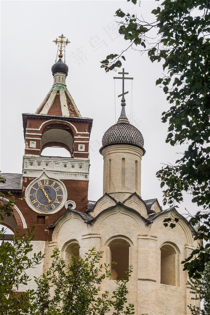 欧洲教堂钟楼十字架建筑景观