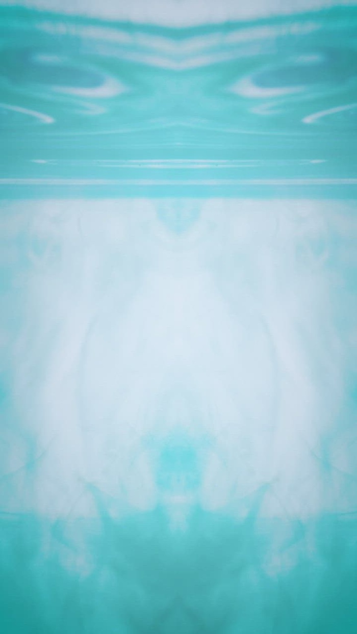 带镜子的水下蓝色墨水纹理