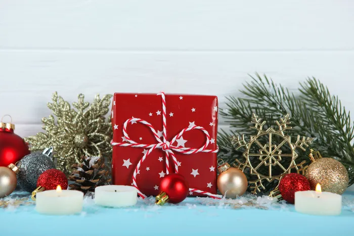 圣诞节礼物盒圣诞球元素装饰场景特写近景(23)