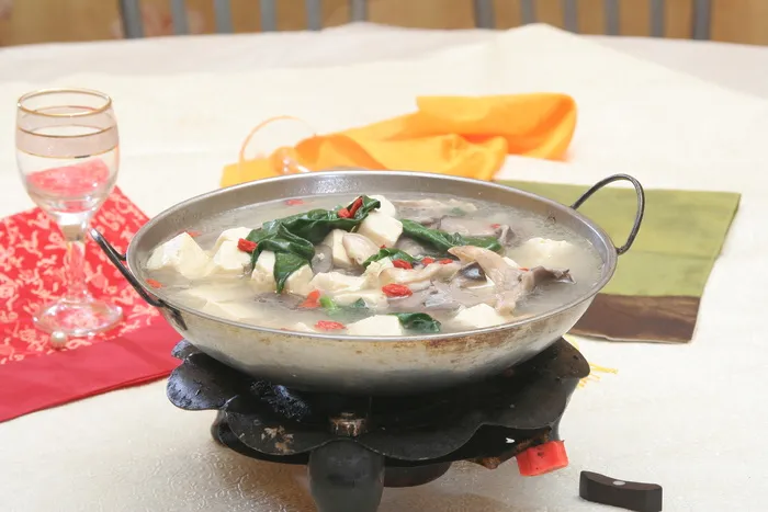 锅仔鲜蘑冻豆腐 16元 (2)