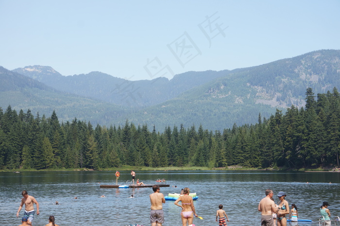 夏日户外度假图片