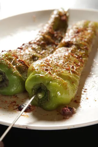 烧烤美食烤肉街边小吃油炸烤辣椒