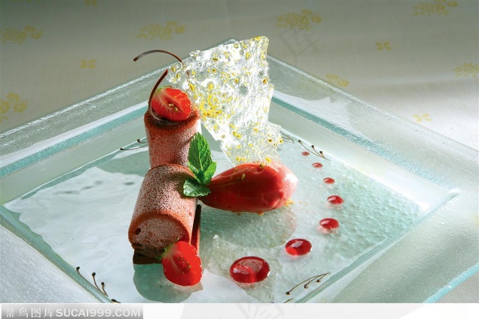 诱人的草莓蛋糕