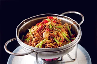 干锅美食焖锅湘菜麻辣香辣纸锅干锅豆芽干