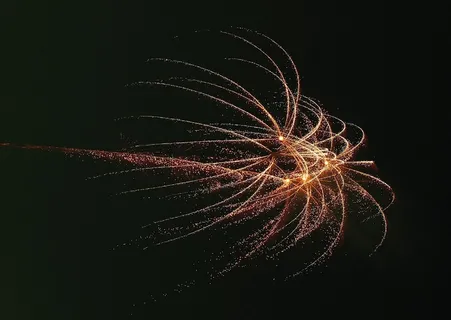 烟花空中  烟花空中