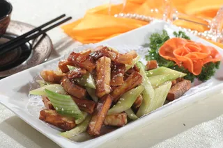 西芹干肉煸薯条 24元 (2)