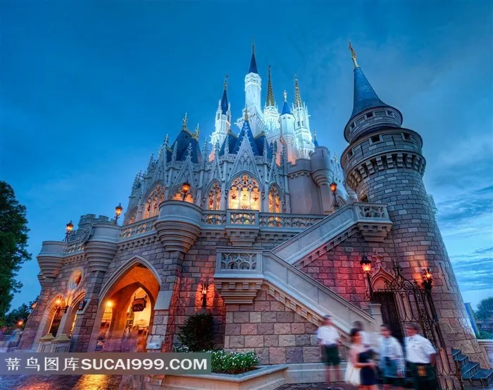 欧式城堡房屋建筑夜晚风景图片