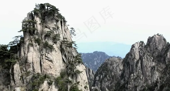 天空下的石峰图片 天空下的石峰图片