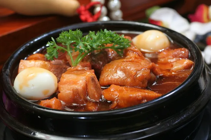 一品坛焖肉 25元