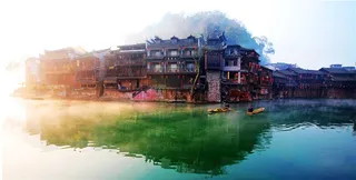 浓墨重彩的凤凰古城风景图片