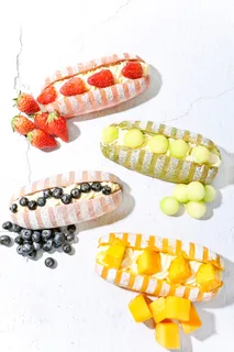 蛋糕店小蛋糕慕斯美食甜品图片