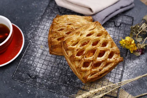 蛋糕店小蛋糕慕斯美食甜品图片