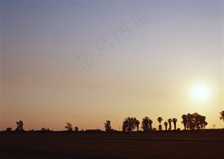 湛蓝色的天空云层摄影图片