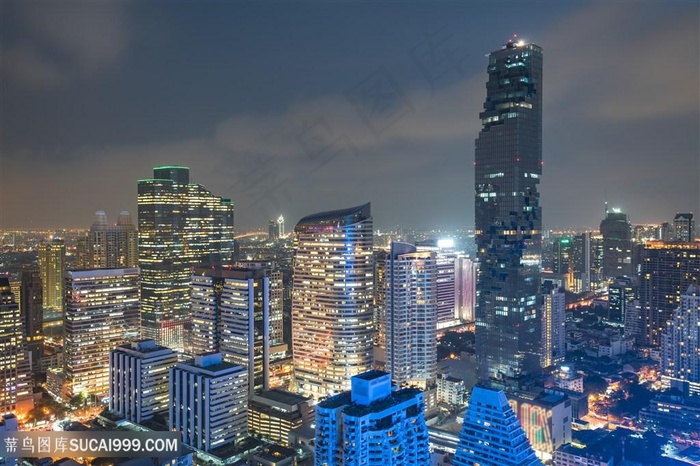 繁华的城市夜景鸟瞰