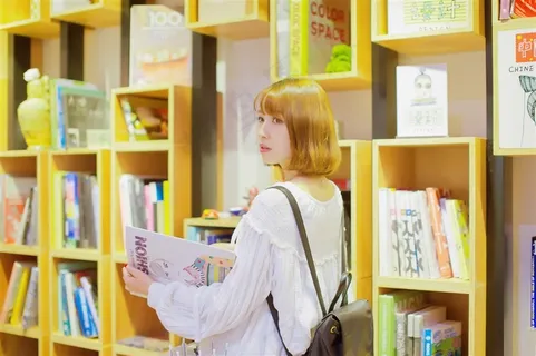 短发清纯美女高清摄影