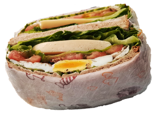 鸡肉肠对切田园清新色调煎蛋半圆三明治免抠元素实物摄影素材