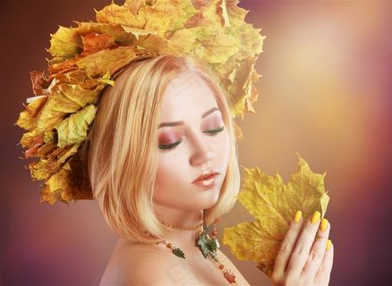 美女系列 - 头戴树叶的美丽女子