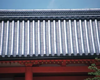 古建筑屋顶上的青瓦