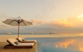 海边躺椅风景