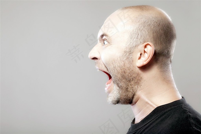 叫喊大声的男人