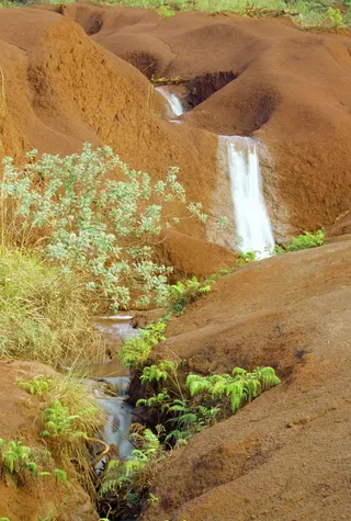 山间小溪风景图片下载