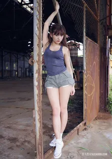 极美日本人体模特女生野外写真高清