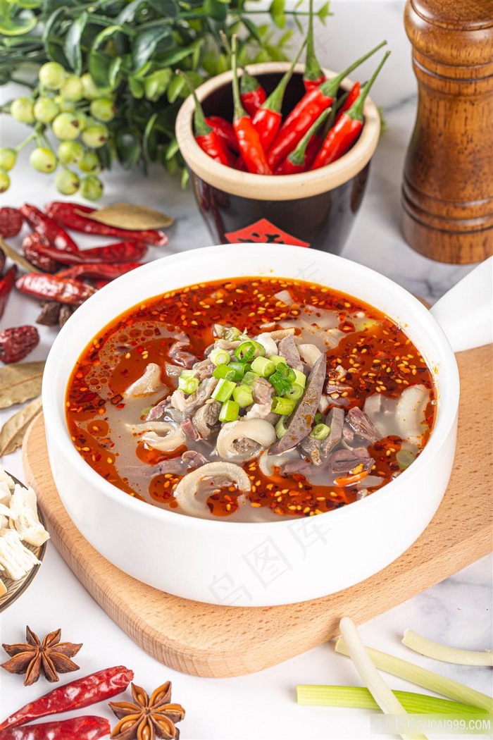 竖版拍摄麻辣羊杂汤