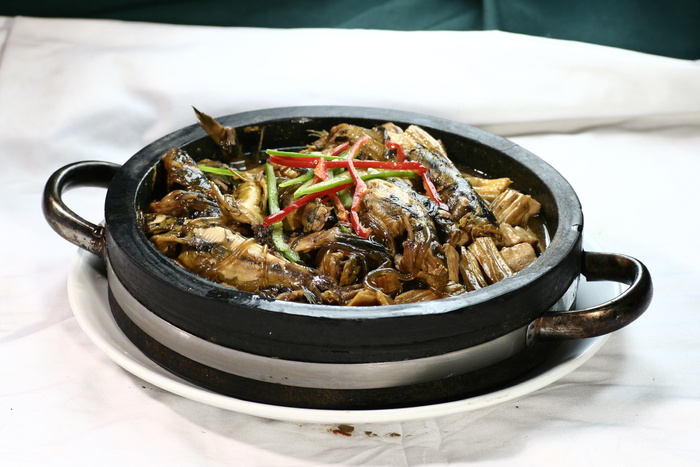 41石锅蒸嘎鱼 -老保定食府