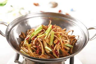 干锅美食焖锅湘菜麻辣香辣纸锅干锅茶树菇