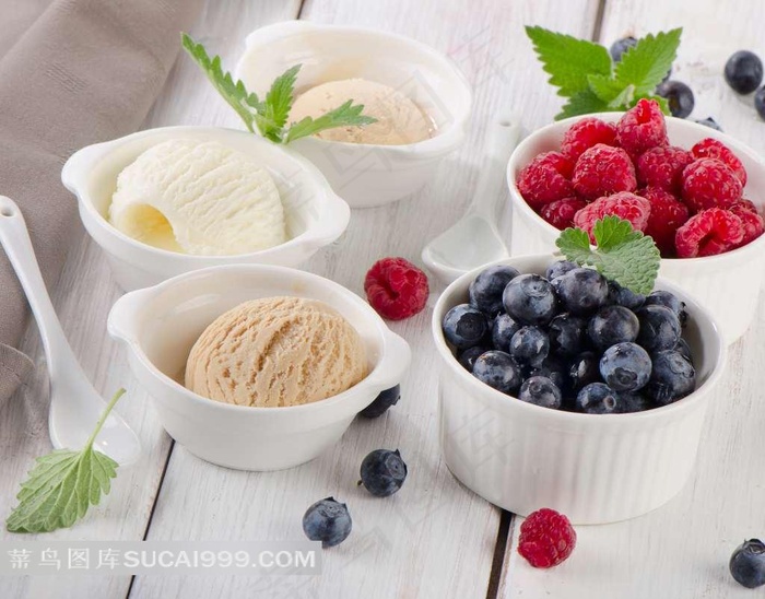 蓝莓水果冰淇淋