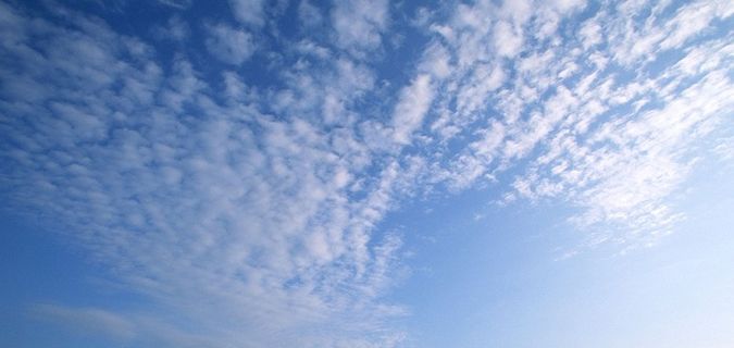 天空中的鱼鳞云