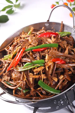 干锅茶树菇 (12)