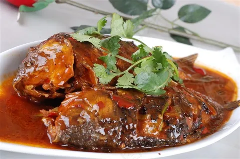 红烧鲫鱼美食图片 红烧鲫鱼美食图片