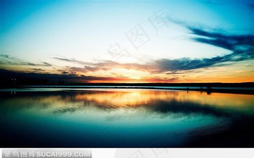 绚丽的湖水