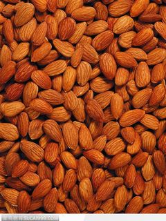 食物背景-金黄的杏仁