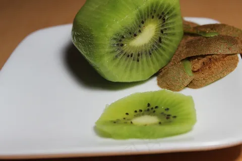 去皮猕猴桃水果图片 去皮猕猴桃水果图片