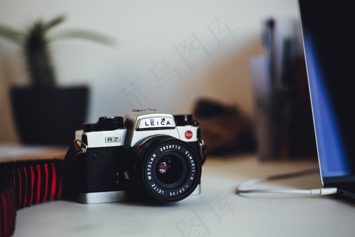 徕卡R7数码相机图片