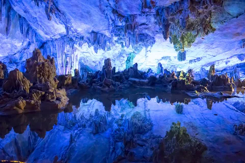 岩洞旅行设计 岩洞旅行设计