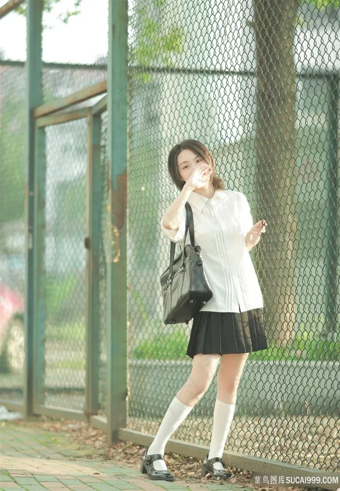 校园场景写真清纯少女美女图片