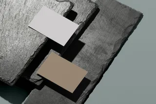 黑色石块背景正反面高档轻奢名片样机