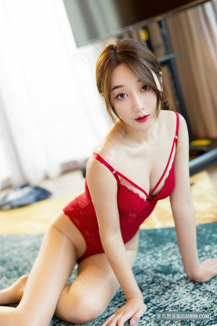国产嫩模九月生诱人酥胸性感写真套图