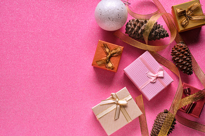 圣诞节垂直画幅场景圣诞装饰白色圣诞球礼物盒(63)