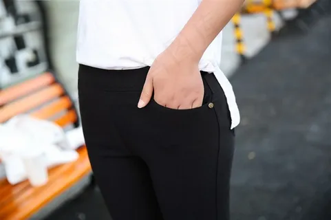 打底黑裤女模特高清特写 打底黑裤女模特高清特写